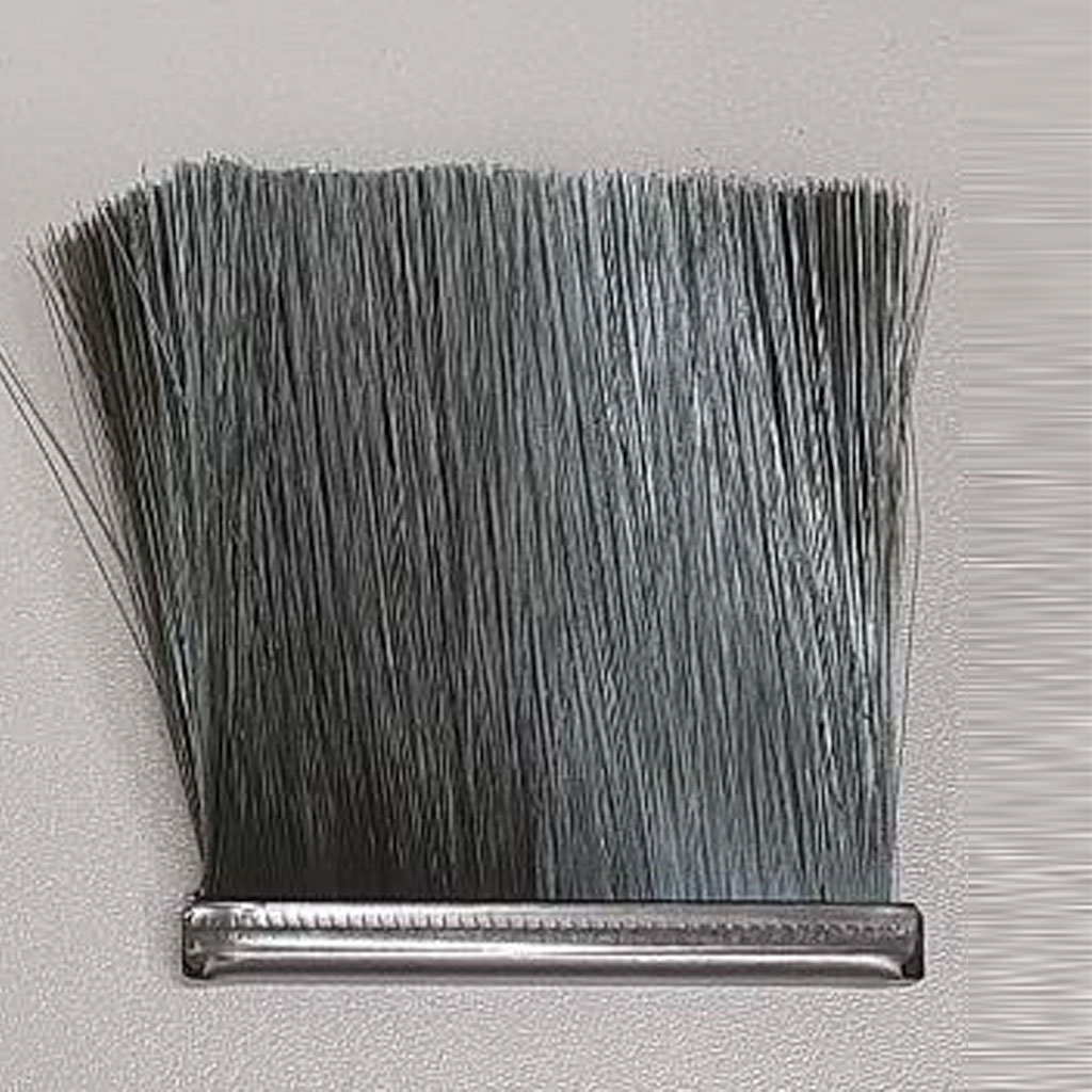 ブラシ専門工場が製作するチャンネルロールブラシブラシ専門工場のやまうち製作所