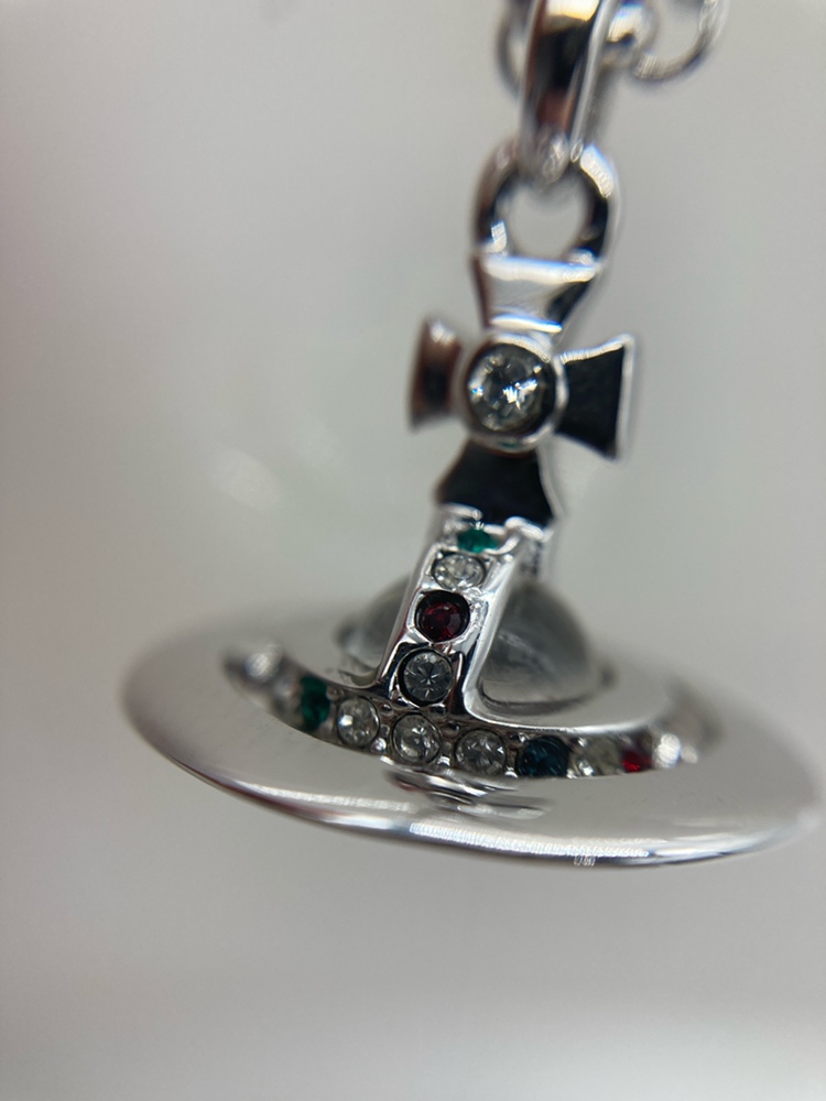 インポートブランド VivienneWestwood ヴィヴィアンウエストウッド からミニバスレリーフピアスを買取しました。 2021.10.01発行 トレファクスタイル本八幡店洋服・古着の買取と販売の専門店トレジャーファクトリー トレファク のファッションリユース