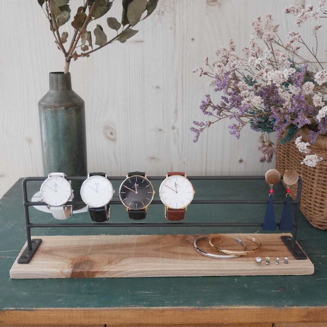 セリアの腕時計が子供に最適な理由って？ 「確かにこれなら持たせたい！」 – grapeグレイプ