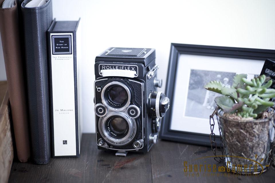 クラシカルデザイン❤️ OLYMPUS E-M10 ミラーレス レンズキット カメラ