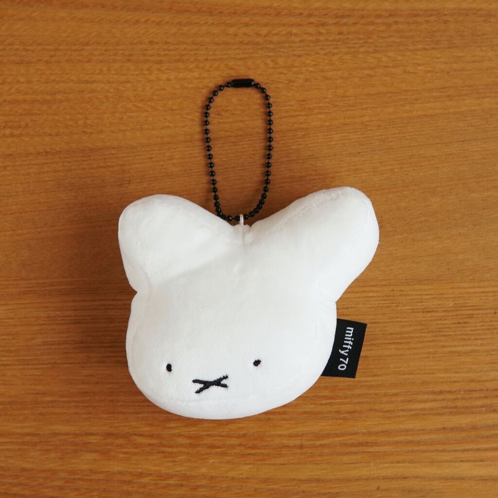 Amazon.co.jp: ミッフィー キーホルダー ブルー : ファッション