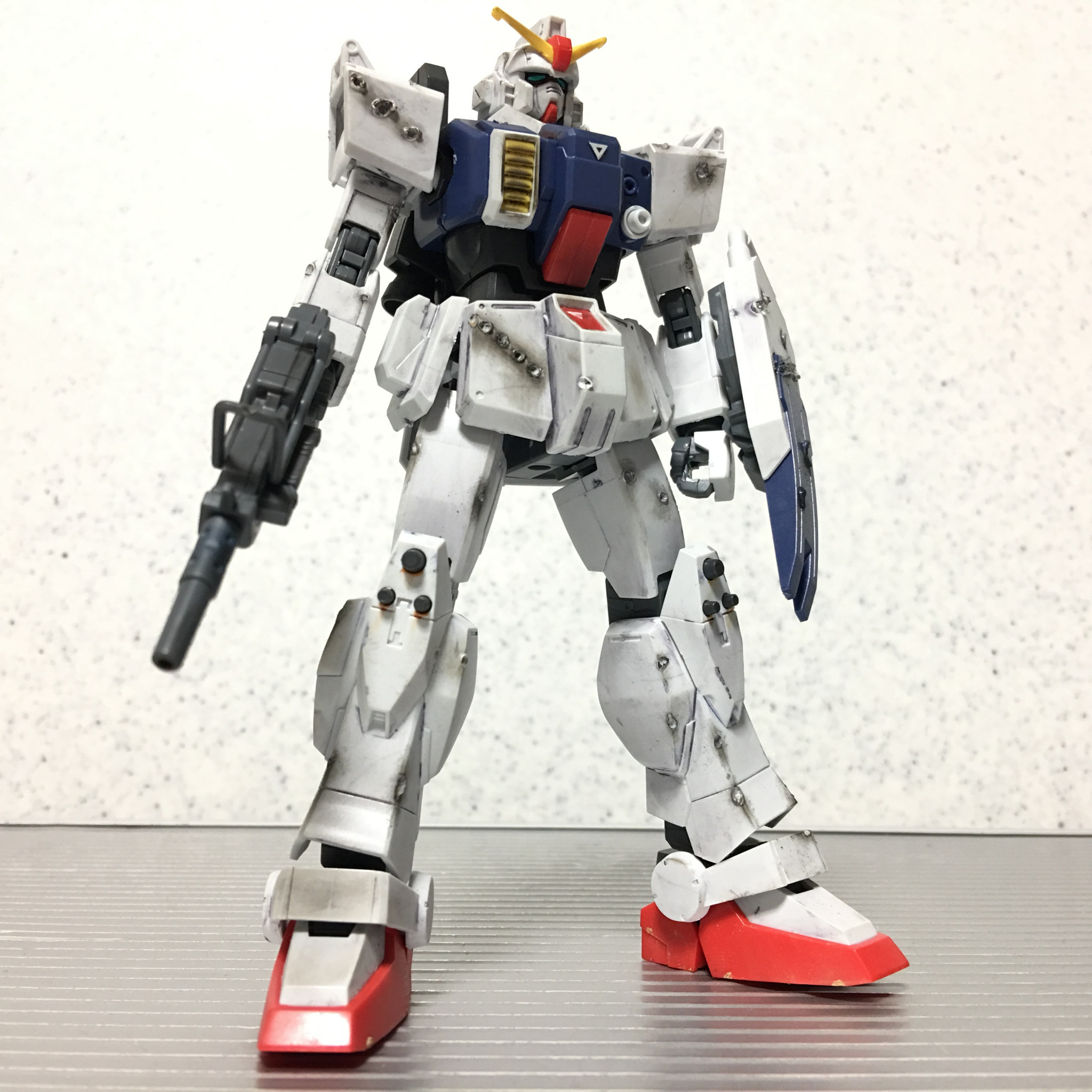 はんだごて買って、ダメージ加工してみた突撃炎斬剣さんのガンプラ作品ビルダーズノート