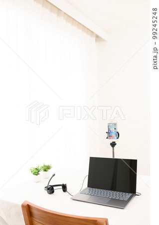 配信デスクセット ゲーミング サイバーVer.1VTuber素材 VTuberAssets お部屋背景素材 配信画面 動画素材 動く素材 マイク 机 椅子 イス キーボード マウス- Vtem