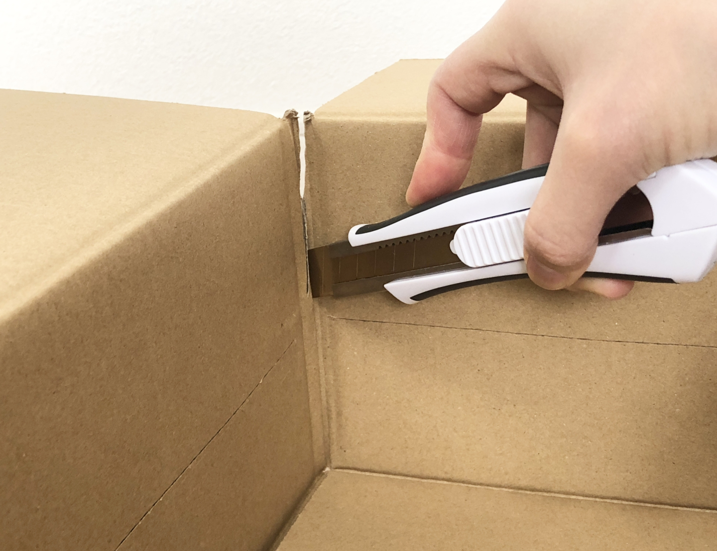 ダンボールを小さくする技2つダンボールの変形テクニック3つも格安価格のダンボール 段ボール 通販・購入・販売なら ダンボールAエース