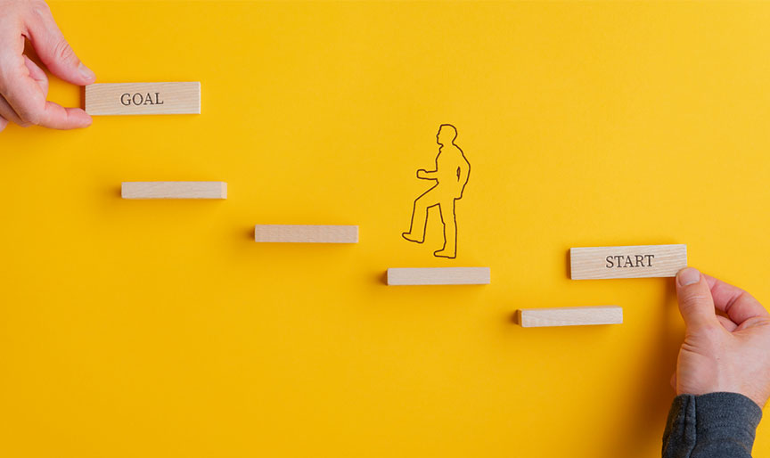 今年度の学級目標の掲示物です。 ・ フォントは、「ロゴジェネレーター」のフリーフォントで、めちゃくちゃいろんな種類のロゴが簡単にできます！ ・ブロックの上で、子供達が勇者の如くポーズを決めています。 本当はこれも見ていただきたい♡・ フラワーに食べられ