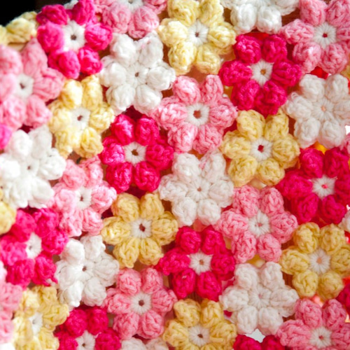 エメラルドの都 ❁ハンドメイドかぎ針編み お花 モチーフ ❁花爛漫❁手作り モチーフ編み 編み物 かぎ針編み 鍵編み☆ ソファーカバー ブランケット- TxT'S GALLERYminne byGMOペパボ 国内最大級のハンドメイド・手作り通販サイト