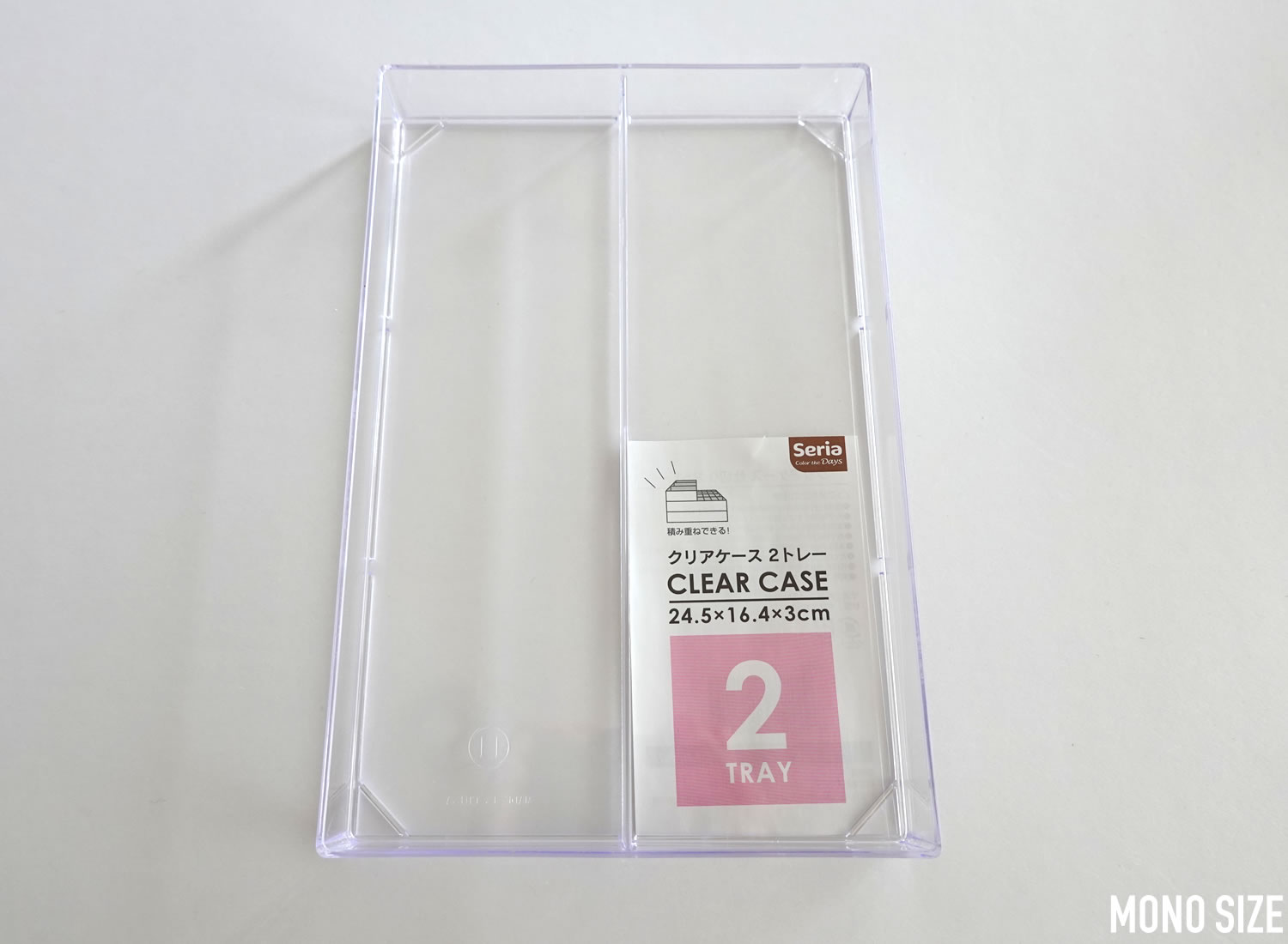 ダイソー購入品品名：ファイルケース A4、5ポケット付価格：110円 JAN：4550480102252 5つのポケット付きファイルケース！クリアファイルみたいな仕様なので、 書類が挟みやすい♪ しかも、A3サイズの紙も見開きで入れられる😍！ さらに！フラップ付きポケットには文房具やメモ帳などを入れられるの✨ 書類や文房具を一つにまとめて