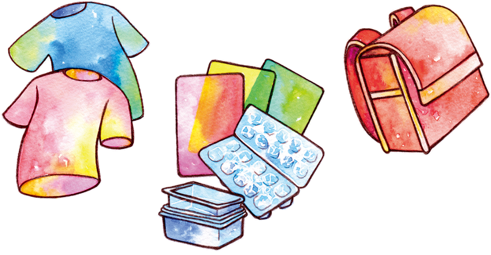 この透け感、アイロンで溶かした甲斐あるわ～, こんにちは！☀️, 最近は、寝ても覚めてもキャップキャップキャップ！,キャップ漬けのキャップアキラトーキョーです😊, 今日はキャップを使ったブックマーカーをご紹介！🔖, コツは、極限まで薄く伸ばすこと！,シートを被せたキャップの上にアイロンをのせて約20秒放置。, そうすると、キャップ全体が溶けて、, アイロンで伸ばすときに広がりやすくなります♪,