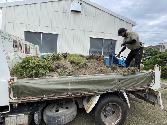 初めての方へ人工芝でお庭つくり人工芝の施工・販売の事は豊田市の株式会社サンガーデン
