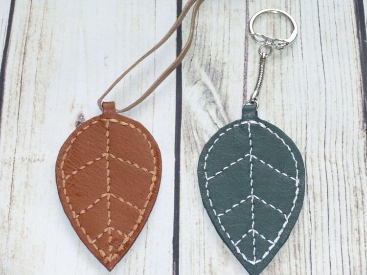 本革製キーホルダー リュックサック バンカクラフト 革物語 VANCA CRAFT レザー バッグパック 手作り 雑貨 革小物 革製品 かわいいミニチュア 名入れ可 : 楽しい革雑貨の贈り物 VANCA CRAFT - 通販 - Yahoo!ショッピング