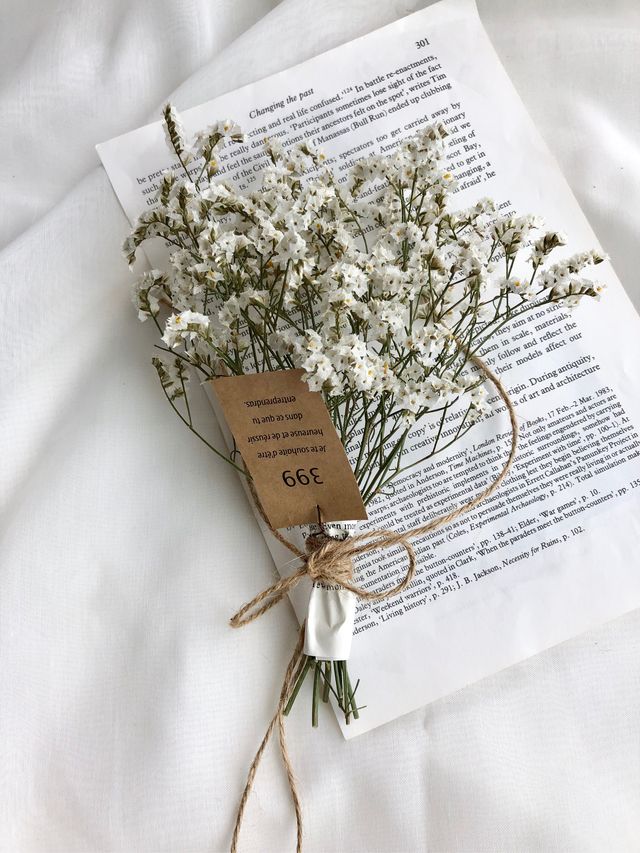 おしゃれな白系統の壁紙集