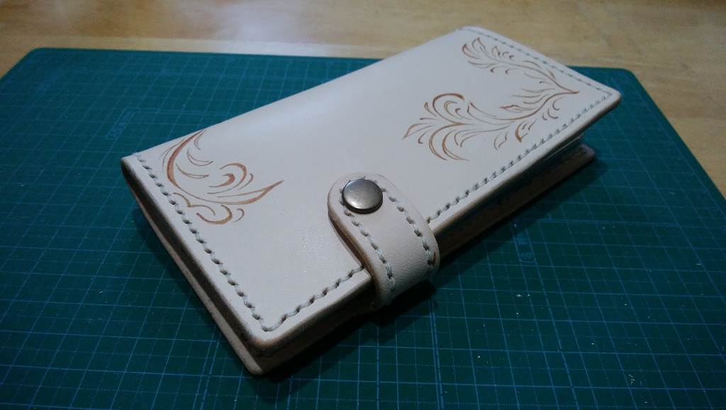 本革で自作のスマホポーチ♪ : neige+ 手作りのある暮らし