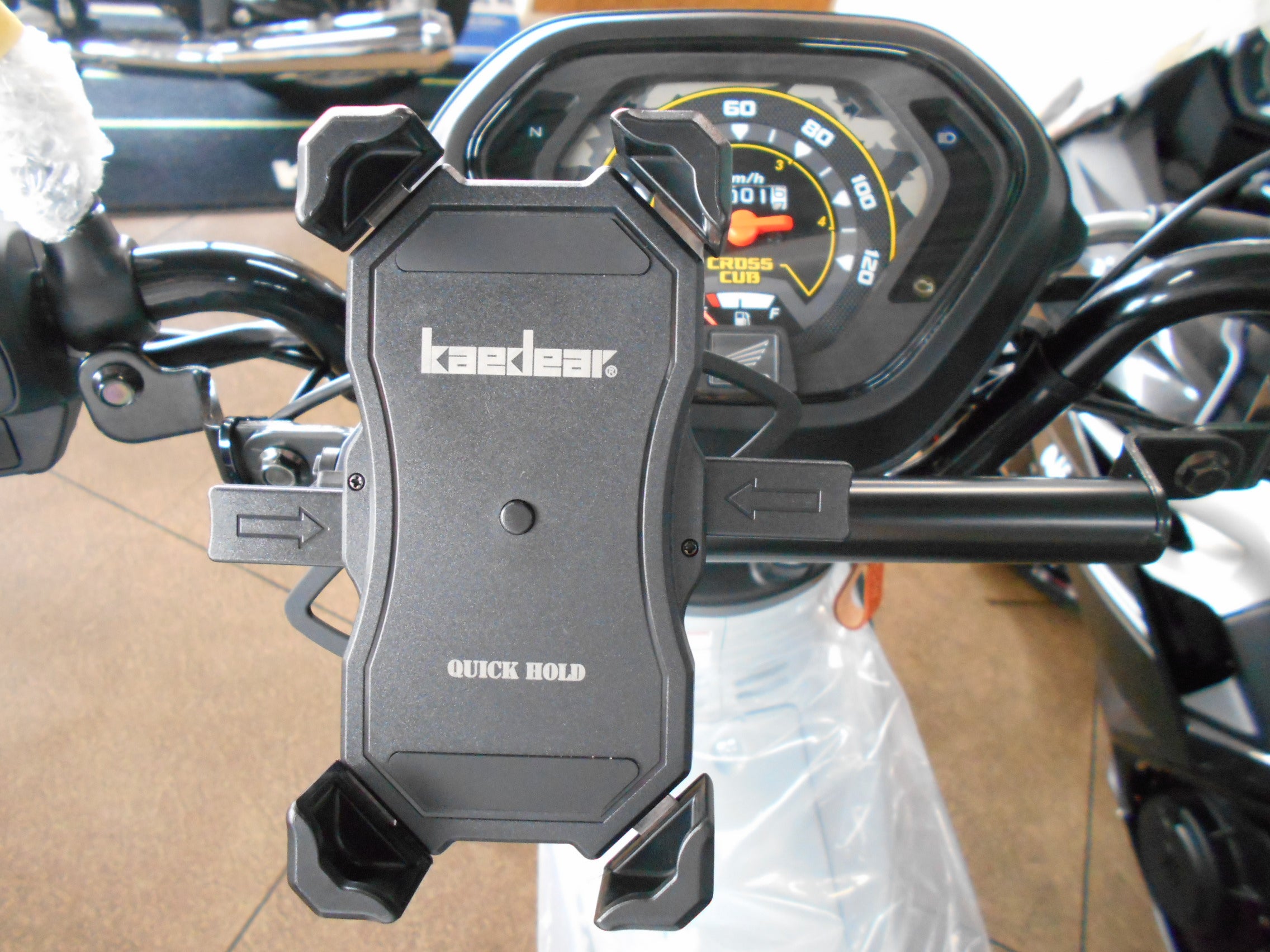 スライドロック Air Mount KDR-M28A充電スマホホルダー– 株式会社Kaedear カエディア公式 Yokohama MotoAccessory