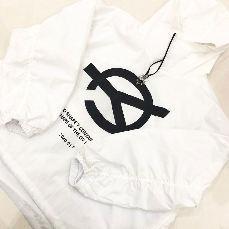 A'GEM 9 × .kom『ISTKUNST イストクンスト』LOGO & SMILEY HOOD ZIP UP ロゴスマイル ジップアップパーカー韓国ブランドセレクト│A'GEM 9×.KOM 公式 韓国・ストリートブランド通販サイト エージェムナイン ドットケーオーエム