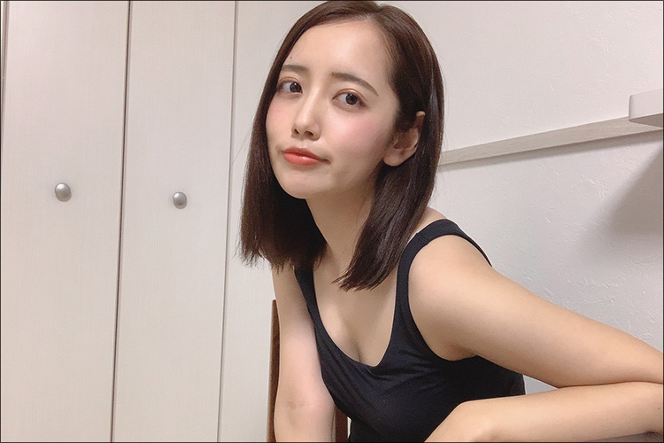 Amazon.co.jp: 恥ずかしいカラダ モデル、タレント、AV女優 明日美かんな