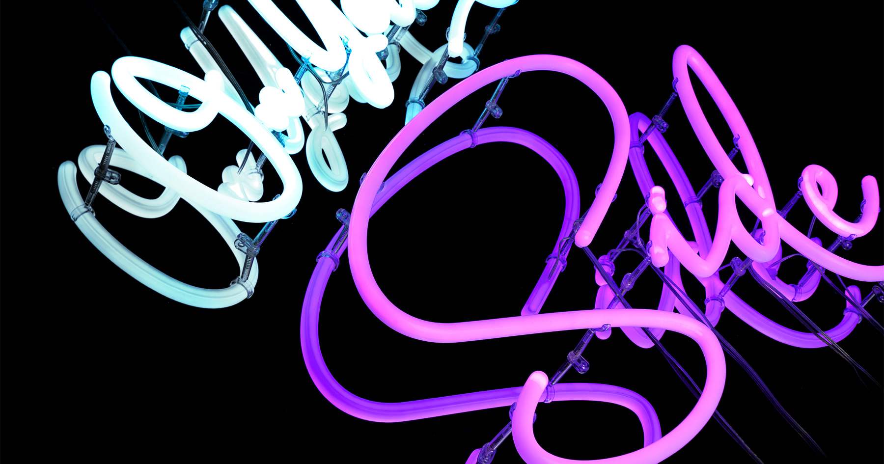 Photoshopで使えるネオン管のテキストエフェクトを厳選