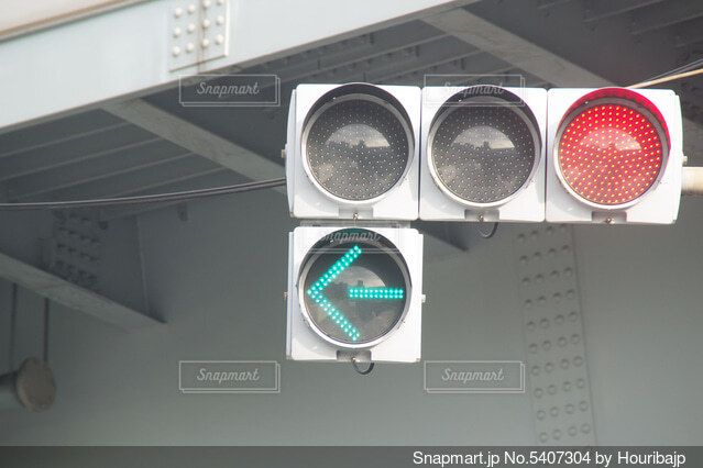 左折矢印のみが先に出る信号の見分け方 - 東京～大阪キャノンボール研究