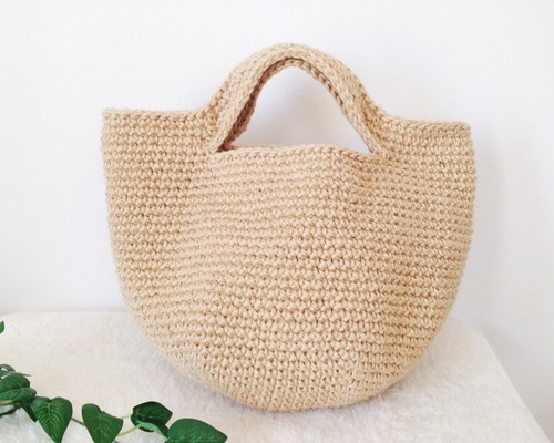 Hatsu3280 - そろそろ秋色だよねー🤗 近頃は茶色🤎に目が行きます内布が 🤎🤎🤎🤎🤎🤎🤎麻ひも麻ひもバッグかご バッグカゴバッグジュートジュートバッグハンドメイドバッグバッグかぎ針編みjutejutebagcrochetcrochetbaghandmadebagbag