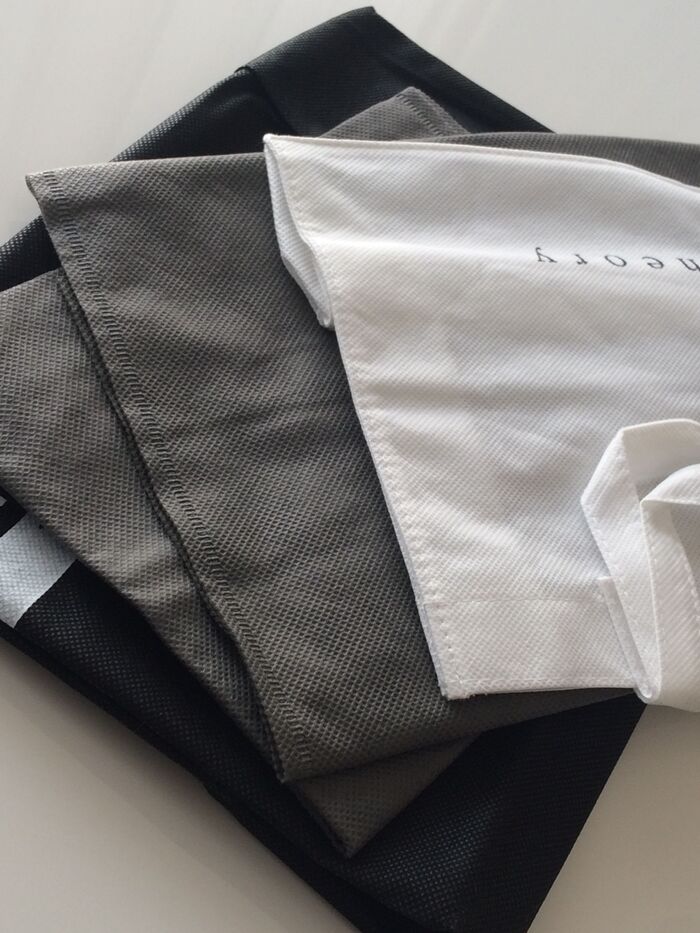 米津さんファンの方が色々バッグを作られている〜！ 私も怪獣8号の不織布バッグ、使わず置いてるのがあるんだよなーー リメイクしようかな