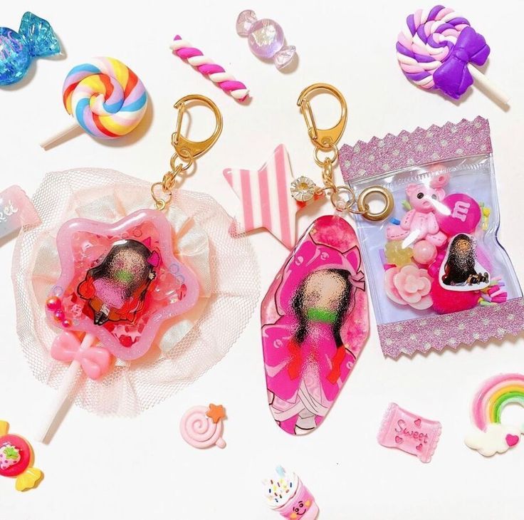 レジンキット 『UVレジンコンパクトミラーキーホルダーキット リトルミイ ハート 10-4276』 ビーズ,レジン,レジンキットホビー材料の通販「ユザワヤ公式ネットショップ」