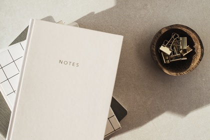 Amazonノートブック、複数のテーマと丈夫な背表紙デザインの美しい手描きカバーノートブック、幅広罫線紙、224枚、サイズ約14 X 10.5X 2cm 5.5 X 4.1 X 0.8インチ。祈るためにノート文房具・オフィス用品