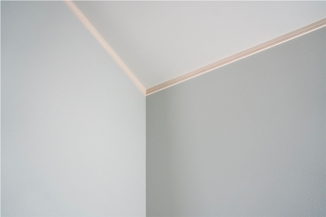 お部屋の印象をグッと引き締める。廻り縁 まわりぶち の交換をDIY施工！SHARE BASE Magazine シェアベースマガジン