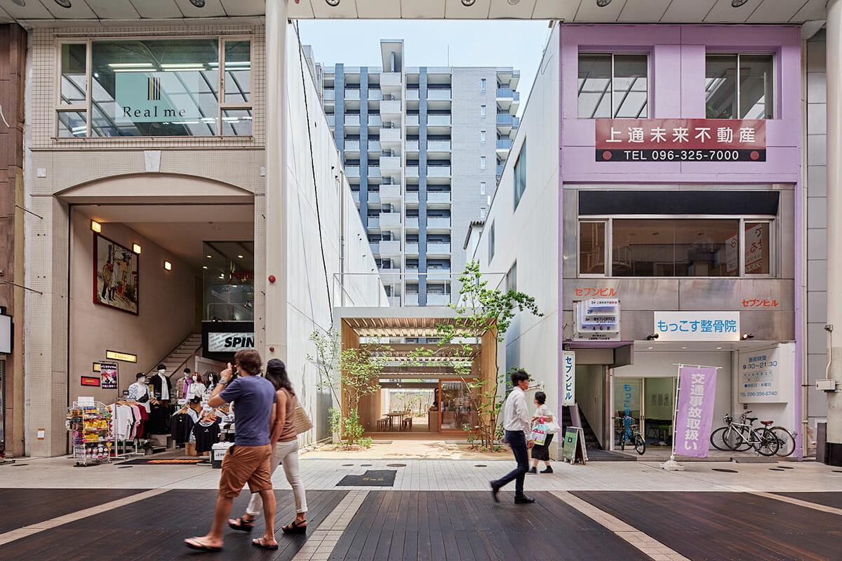 人・地域・時代をつなぐ「ストリートファニチャー」で街の活性化を目指す取り組み事例武蔵野大学×SDGs