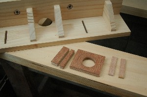 電動トリマーとあわせて用意したい集塵プレートと集塵ホース