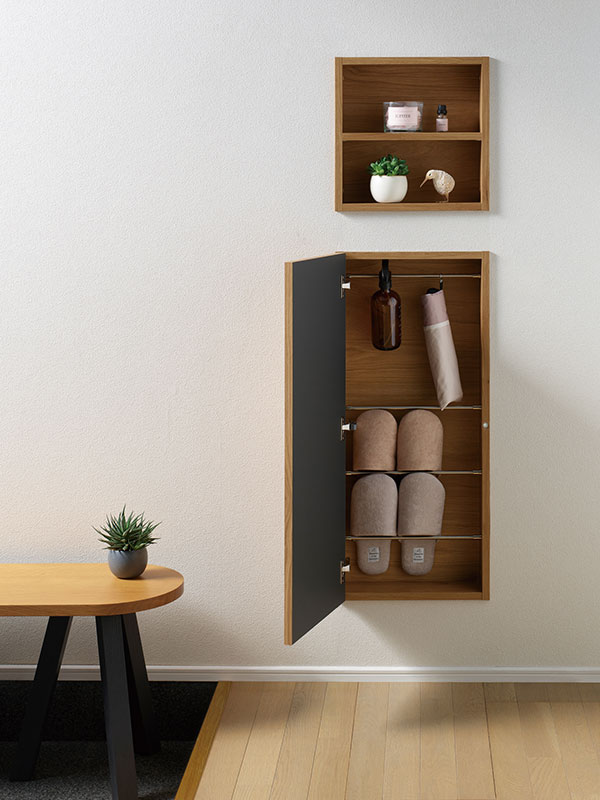 気まぐれ3分パース トイレ編 トイレ収納をスッキリ見せるためには 平面での工夫が必要不可欠です☝🏻 置きたいもののサイズを確認した上で、 余裕を持った 寸法計画をしています◎ ちなみにニッチは外壁側には作れません！ なぜだかわからない方はコメントください