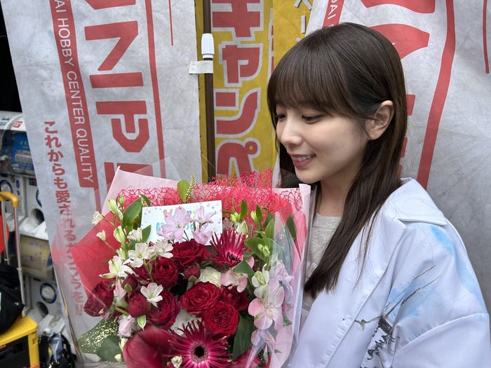 乃木坂46・与田祐希と渡辺満里奈、カラオケ2ショット公開！「与田祐希の辞書に“社交辞令”の言葉なし」 – THE FIRST TIMES