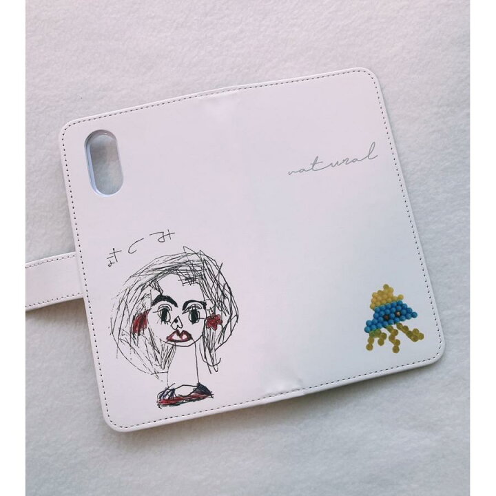 手作りタイルシールを, スマホケースに挟んだよ🍁🌈,イラスト,ゆるいイラスト,タイルシール,平成レトロ,シール