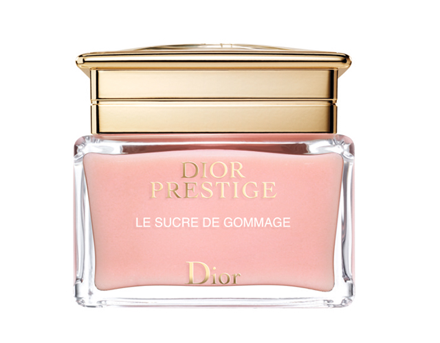 DIOR】「ディオール ブックトート」クラブの新章にプリティ・イェンデが登場 | クリスチャン・ディオール合同会社のプレスリリース