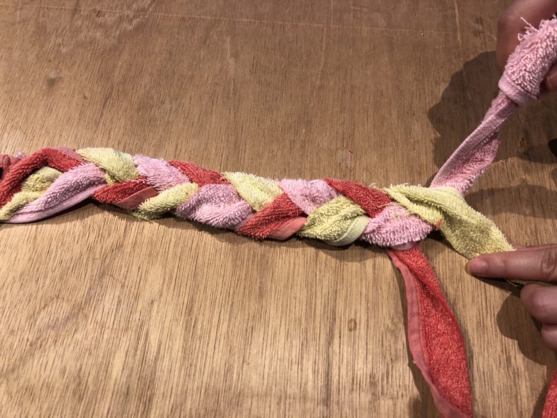 タオルリメイクでサマーマフラー作り！はんどカフェ