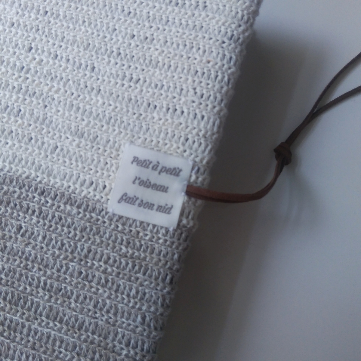 Sold☆A48 秋冬ギフト 手触りのよいコットン素材 くすみグリーン カギ編みニットのブックカバーα 文庫本サイズブックカバー Astim 通販13126862Creema クリーマ