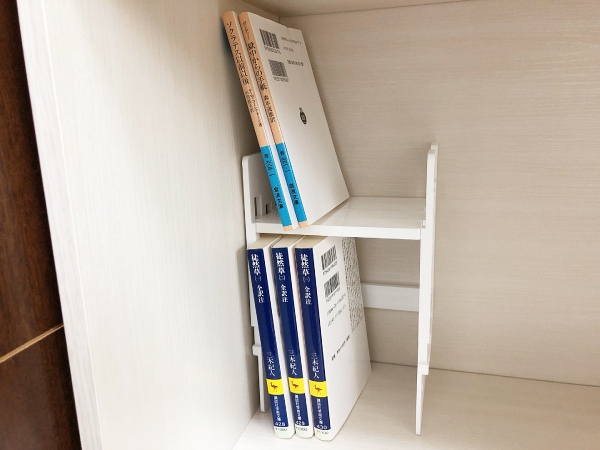 セリアのアイアンバーを使ったカンタン移動式本棚の作り方 計660円booklife ブックライフ