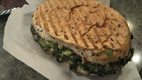 アンティコカフェのスピナッチサンド再現