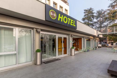 HOTEL MODENA -