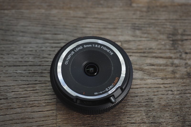 AmazonOLYMPUS ミラーレス一眼 9mm f8 フィッシュアイ ボディキャップレンズ ホワイト BCL-0980 WHTミラーレス一眼 通販