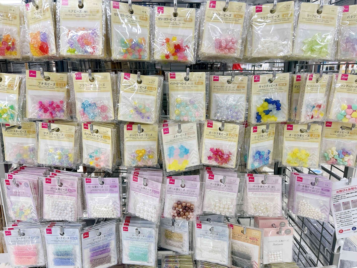 ダイソーでビーズもこもこひつじのおもちゃ箱