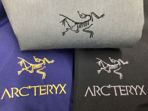 ワンポイント 刺繍 リュック おしゃれ 通学 バックパック バッグ メンズ レディース デイパック ジム スポーツ オリジナル ロゴ ギフトLINEブランドカタログ