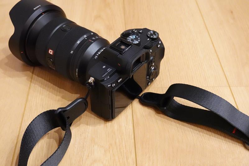 Peak Design ピークデザイン スライド ライト セージ PeakDesign ピークデザインスライドライト ネックストラップ レビュー 。お洒落