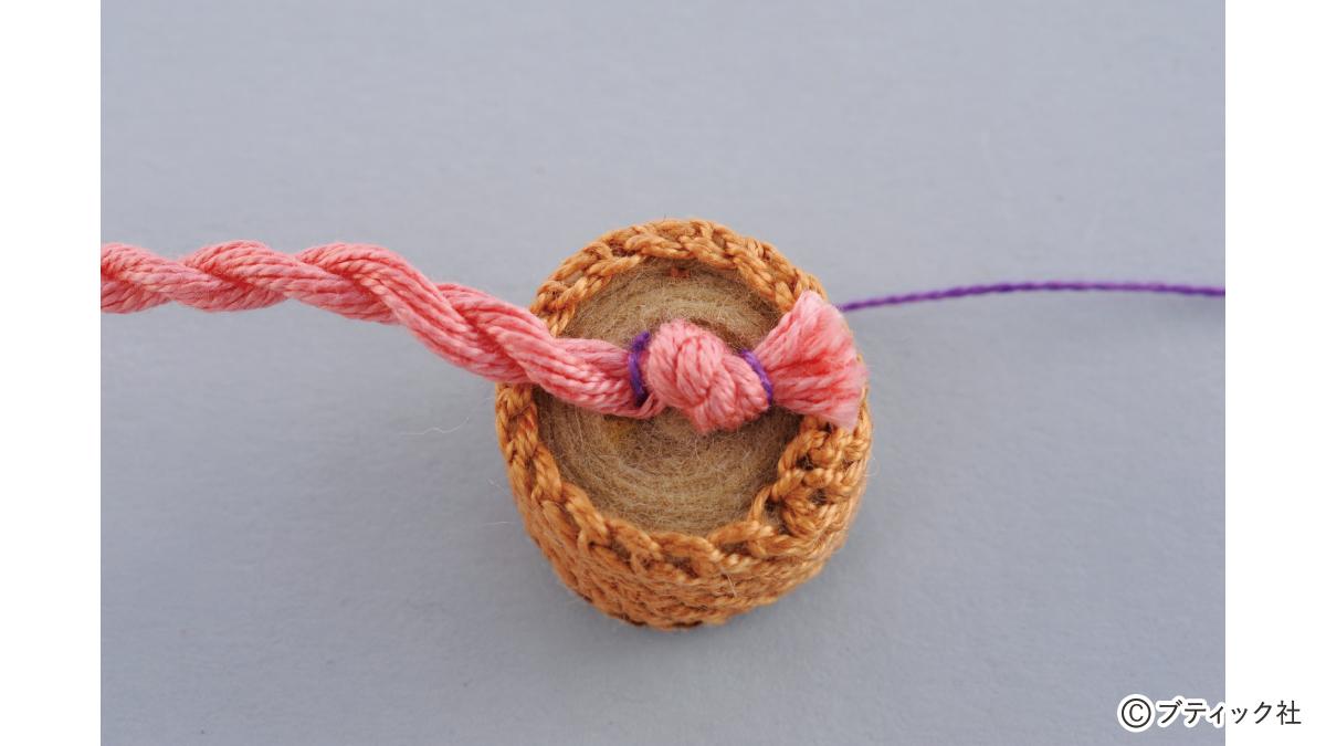 糸巻きウッドビーズ付きタッセルストラップ小物手づくりレシピそーいんぐ.com