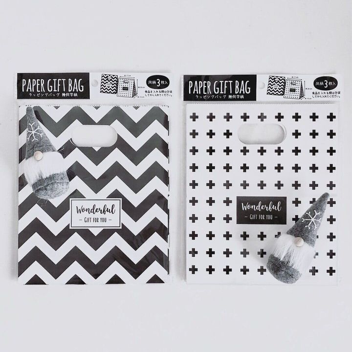 セリアの巾着型のギフトバッグを お気に入りのスタンプを使ってリメイク♡ オリジナルのラッピング用品を作りました✨オリジナル作りの様子や使っているスタンプについて こちらで記事で詳しくお伝えしています。 ご覧いただけたら嬉しいです🌿 ▽2022年9月15日 セリアの