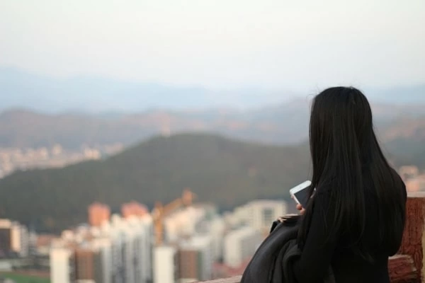 編み込み女の子 後ろ姿イラスト - No: 24578430無料イラスト・フリー素材なら「イラストAC」