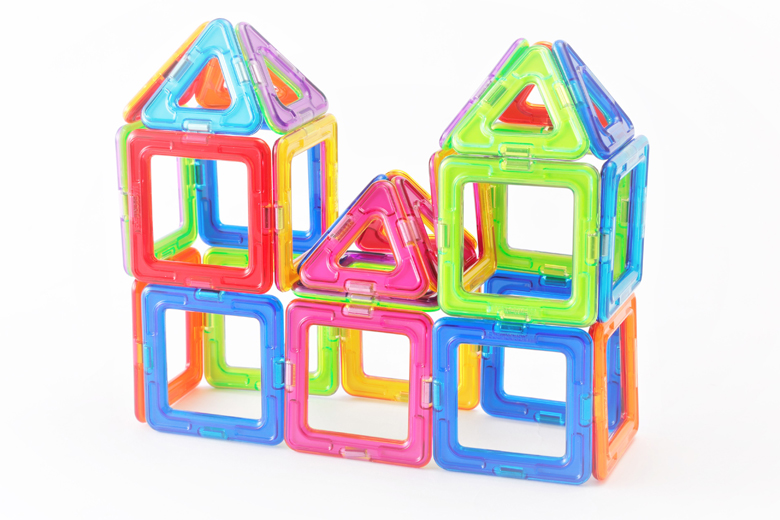 マグ・フォーマー ファンシールームセット 33ピース あそび方冊子付き : ボーネルンドオンラインショップ。世界中の知育玩具など、あそび道具がたくさん。0歳からのお子様へのプレゼントにも