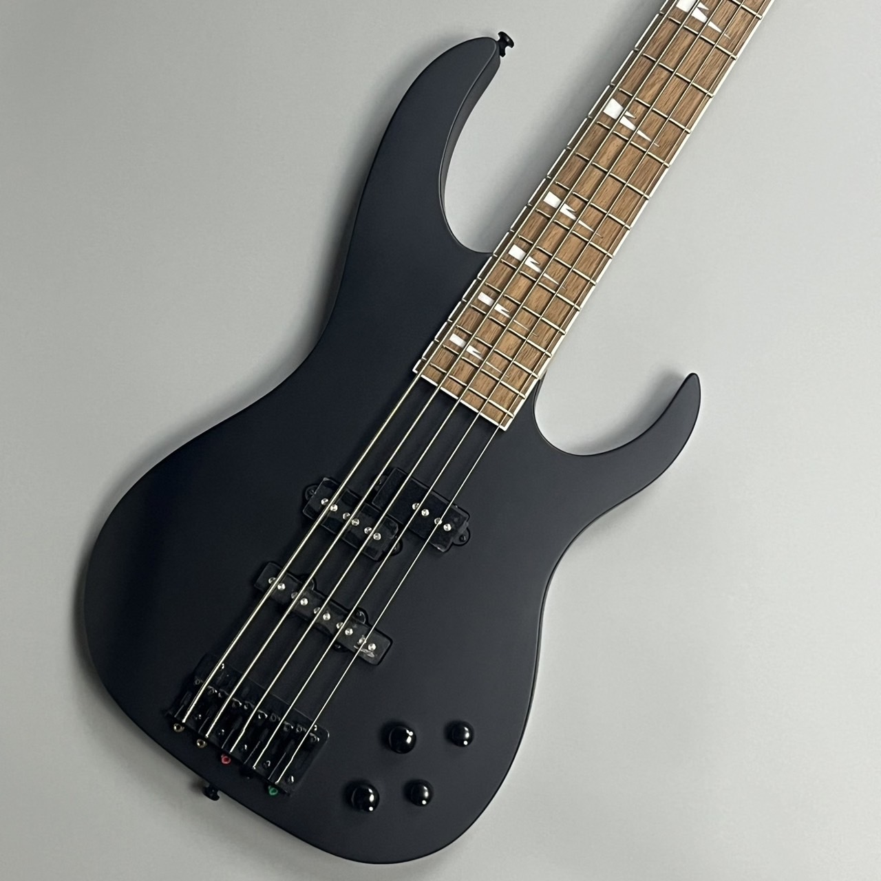 YAMAHAヤマハ5弦エレキベース BBシリーズ BB435BL:ブラックソフトケース付属□□ - シライミュージック