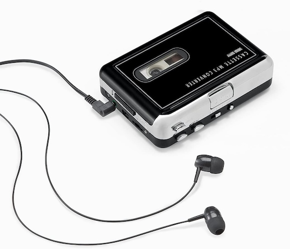 見た目はレトロ、中身は最新！FIIOのポータブルカセットプレーヤー「CP13」@DIME アットダイム