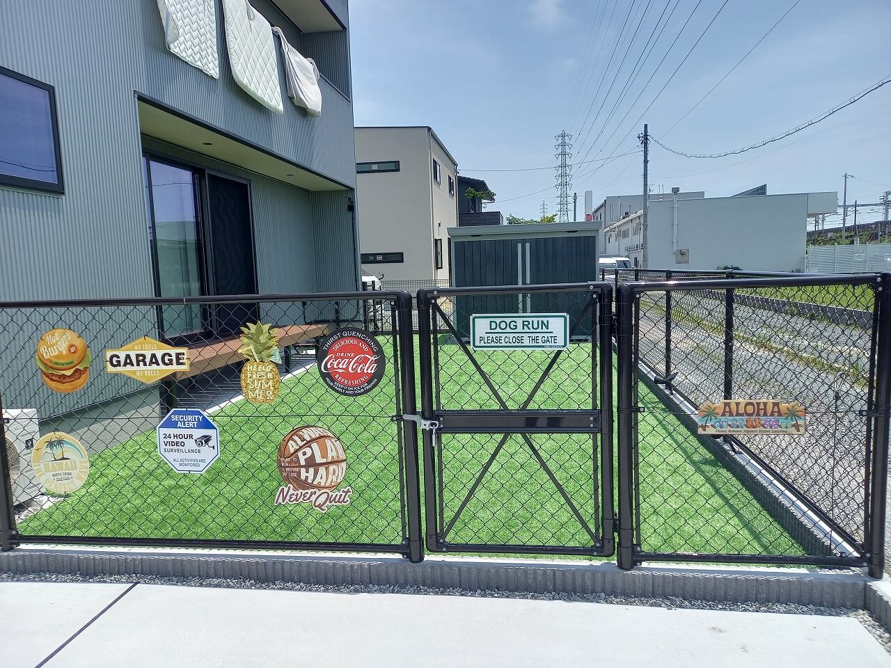 ものづくりのカシワアメリカンフェンス 1500×900mm1枚 新型ジョイント金具4個付 H900mmﾌﾟﾚｰﾄ付き柱2本 フェンス 1枚 横型 設置セット