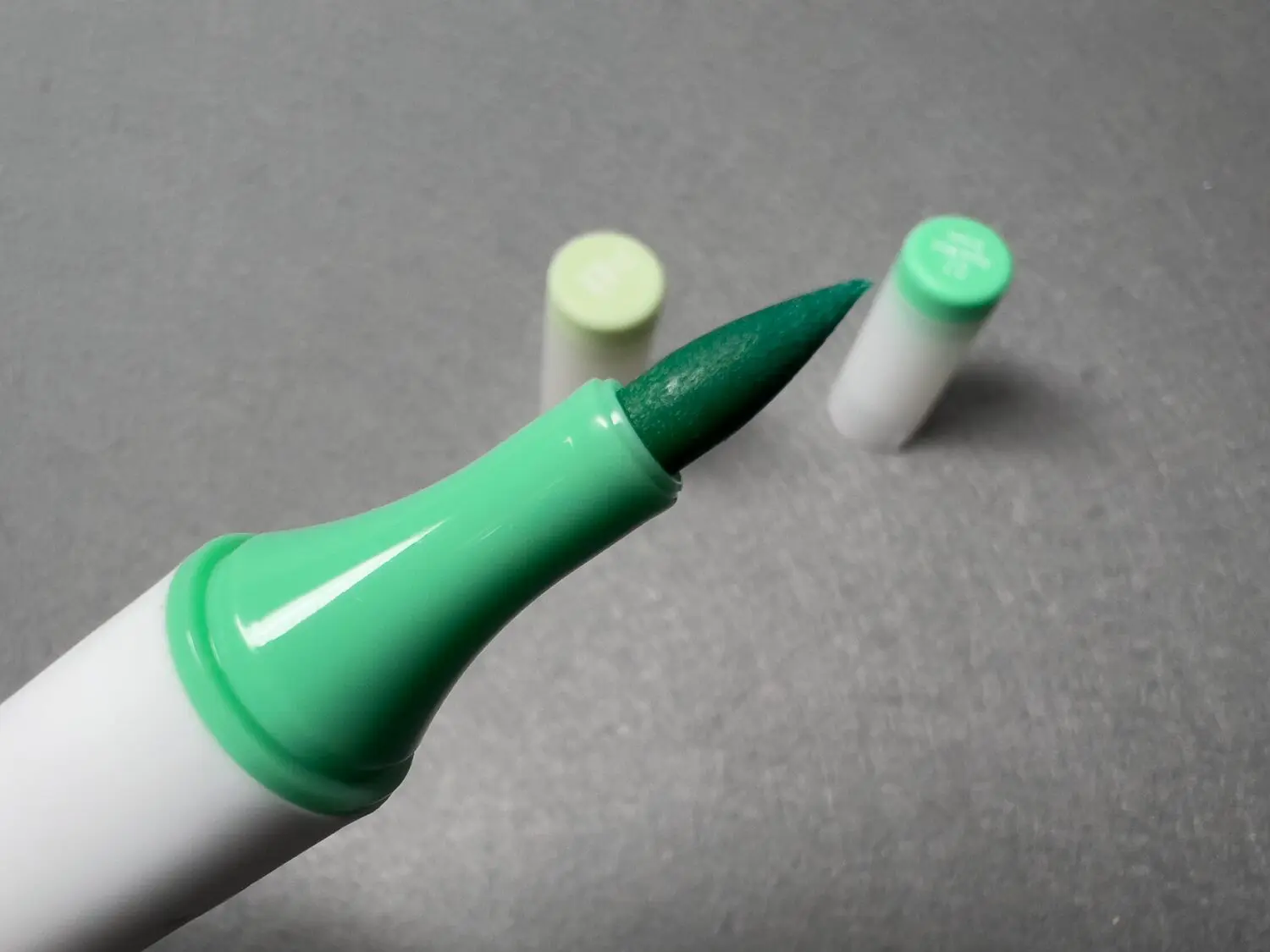 セリアのプラスチックモデル用マーカーはガンダムマーカーと同じ？-趣味人のブログ