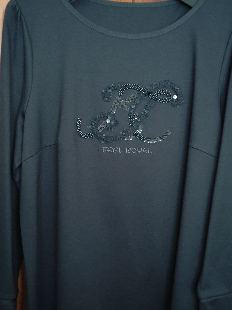 TO BE CHIC トゥービーシックロゴ金具 ラインストーン リボン取り外し可 ショルダーバッグ レザー GRY 無地中古品の販売・通販ならセカンドストリート